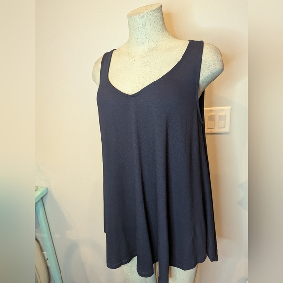 Navy Viscose curve hem V top MAT FASHION Europe Woman's OS - Picture 6 of 14